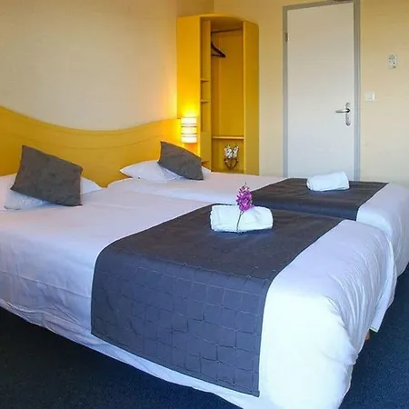 מלון Adonis Budget 3*