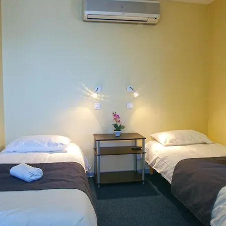 Adonis Budget Hotel